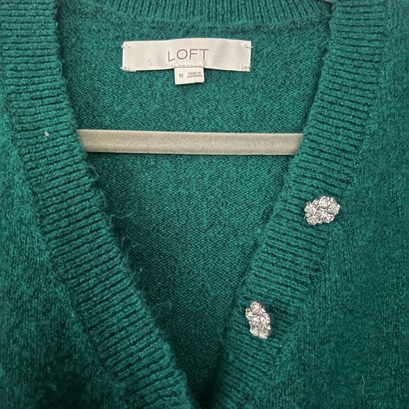 LOFT Green V-Neck Sweater with Button Details - Picture 4 of 6